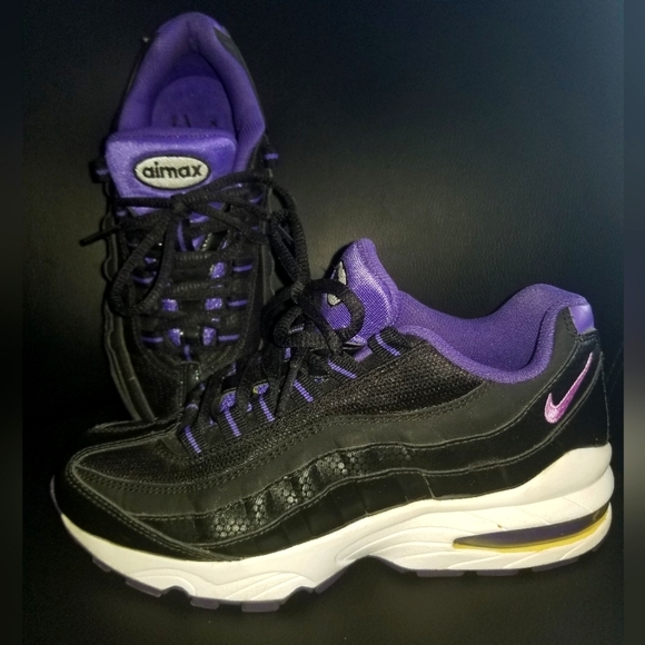 Nike Air Max '95 LE Size 4.5Y - Picture 1 of 13